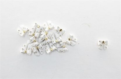 Picture of WHITE BOW CHARMS