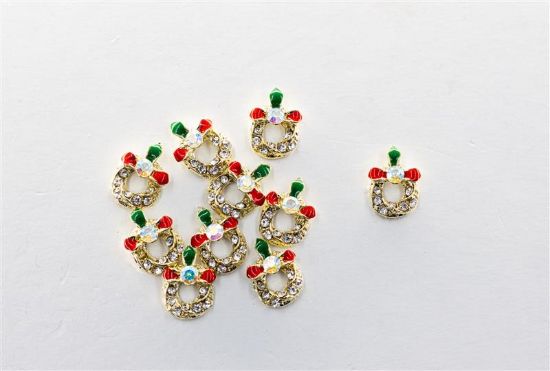 Picture of GOLDEN WREATH CHARMS