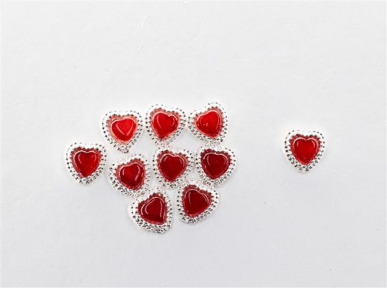 Picture of LARGE RED HEART CHARMS