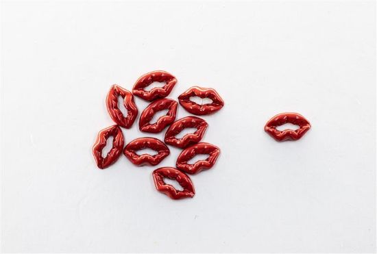 Picture of SOLID RED LIP CHARMS