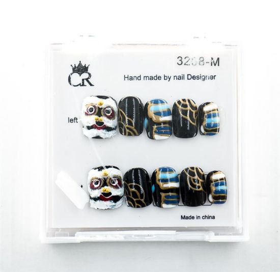 Picture of CROWN HAND PAINTED PRESS-ON NAILS - STYLE 3208