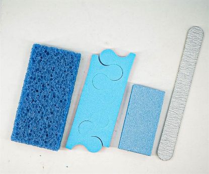 Picture of CROWN PEDICURE KIT4PCS BLUE STONE PUMICE WITH TOE SEPARATOR CASE OF 200 KITS