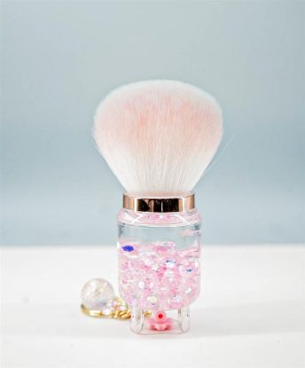 Picture of CRYSTAL BOTTLE POWDER BRUSH STYLE 1 CR-57