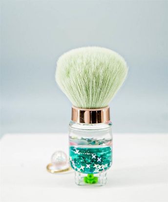 Picture of CRYSTAL BOTTLE POWDER BRUSH STYLE 2 CR-58