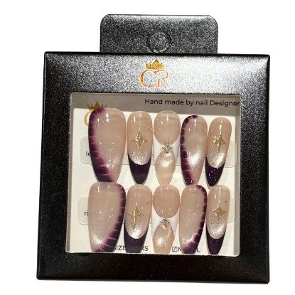 Picture of CROWN HAND PAINTED PRESS-ON NAILS STYLE C402