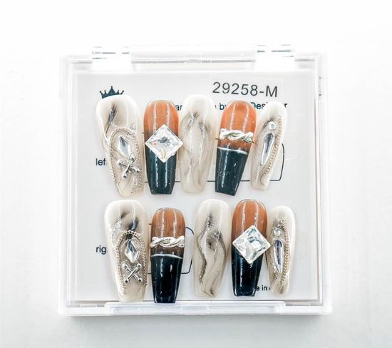 Picture of CROWN HAND PAINTED PRESS-ON NAILS - STYLE 29258